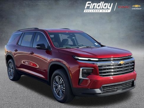 New 2026 Chevrolet Traverse LT image 1