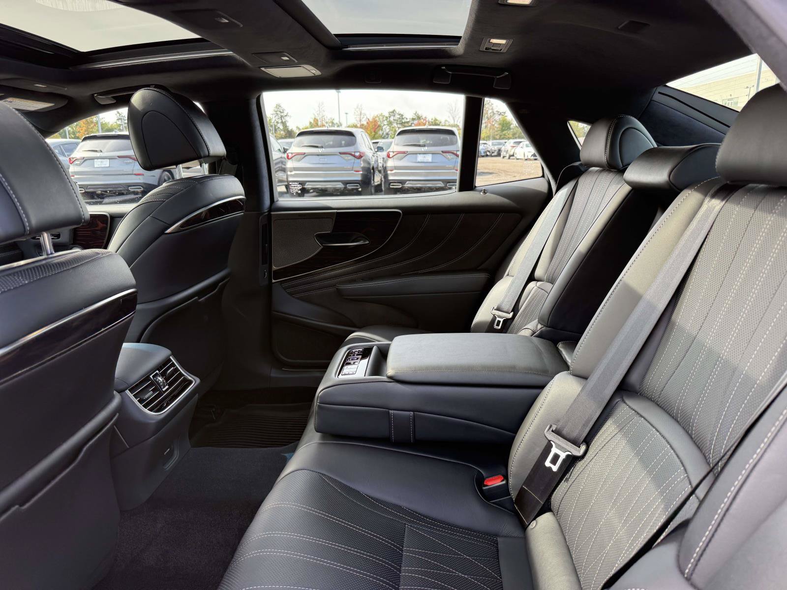 Used 2023 Lexus LS 500 AWD w/ Interior Upgrade Package image 17