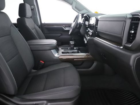 Used 2023 GMC Sierra 1500 Elevation w/ LPO, Elevation Black Package AWD/4WD image 29