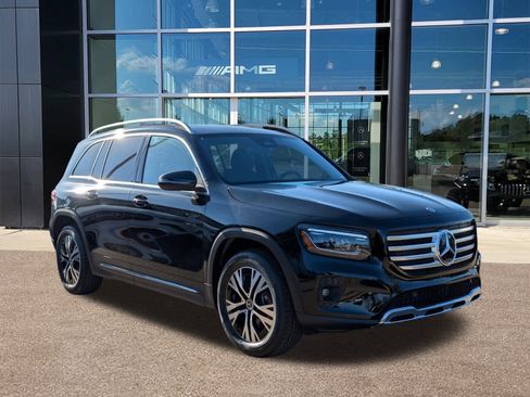 New 2026 Mercedes-Benz GLB 250 4MATIC image 3