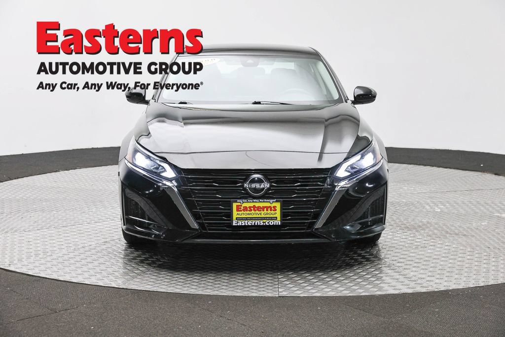 Used 2023 Nissan Altima 2.5 SV FWD image 4