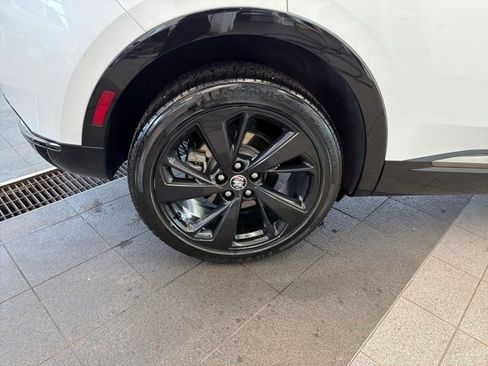 Used 2023 Buick Envision Preferred image 43