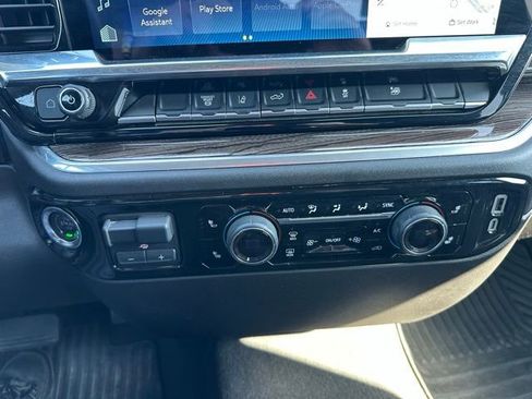 Used 2025 Chevrolet Silverado 2500 LT w/ Convenience Package AWD/4WD image 46