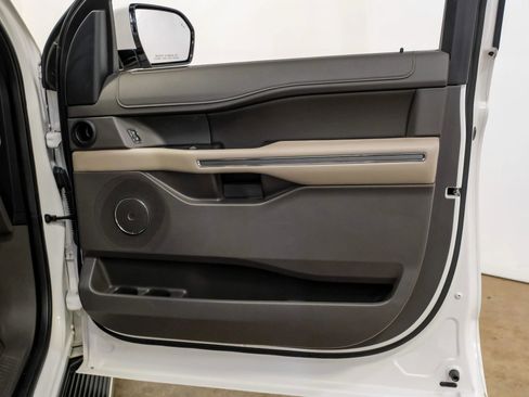 Used 2020 Ford Expedition XLT w/ Equipment Group 202A image 40