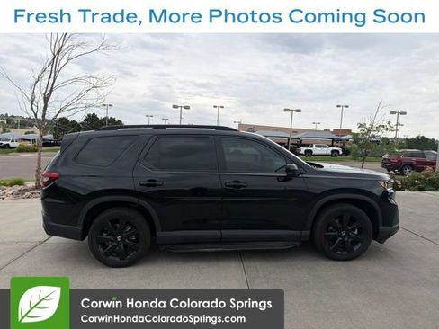 Used 2025 Honda Pilot Black Edition image 8
