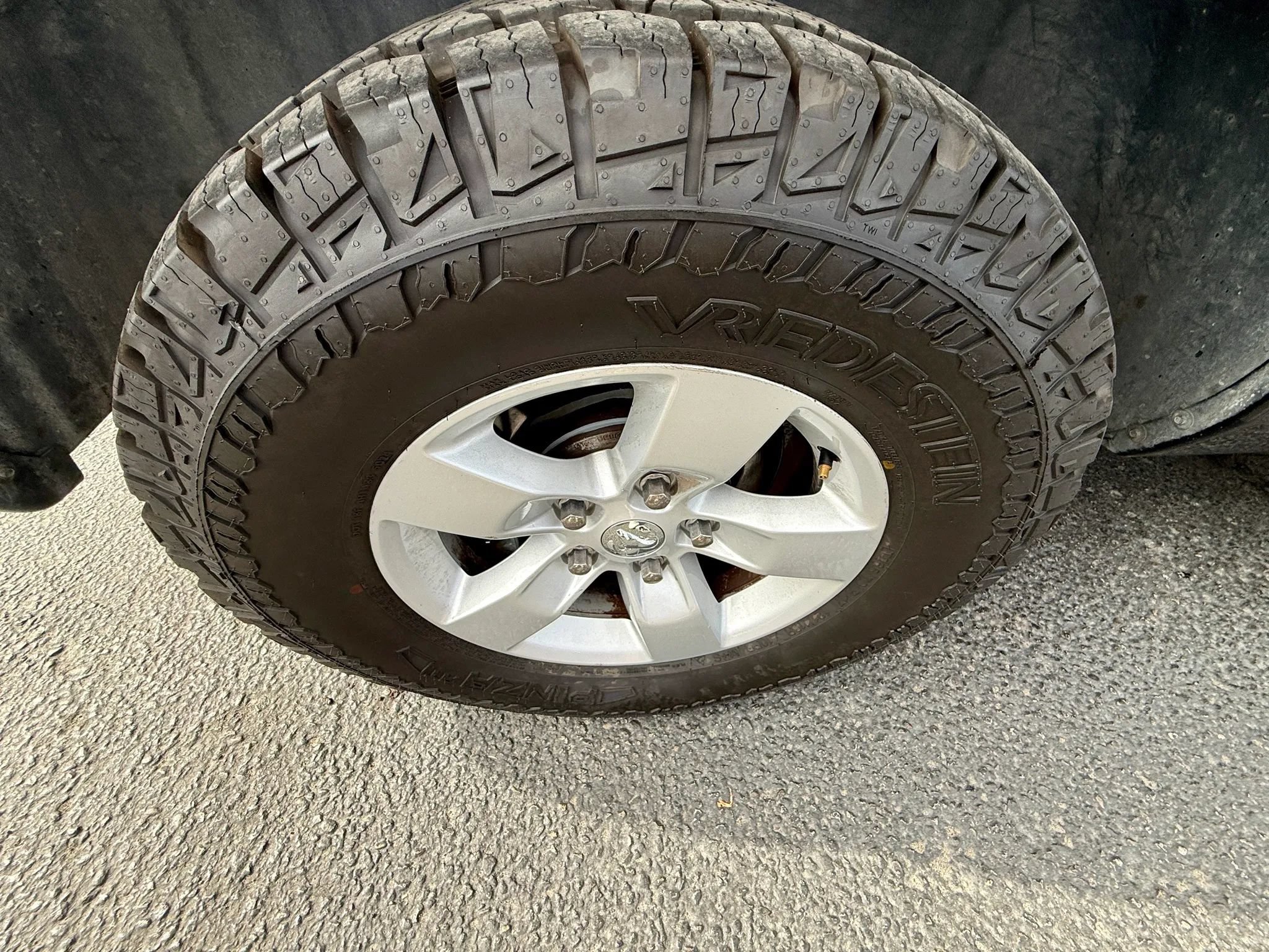 Used 2013 RAM 1500 ST w/ SXT Appearance Group AWD/4WD image 16