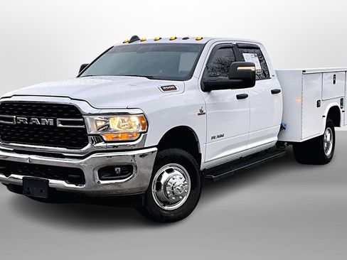 Used 2024 RAM 3500 SLT w/ Quick Order Package 2YG SLT image 13