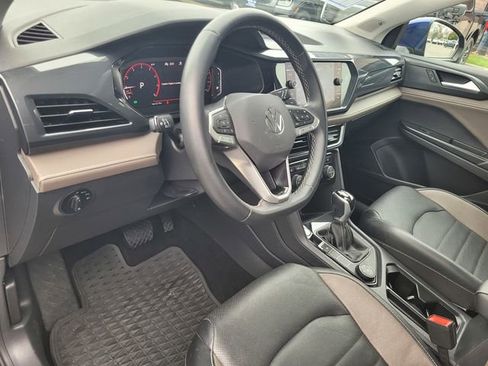 Used 2022 Volkswagen Taos SEL image 9