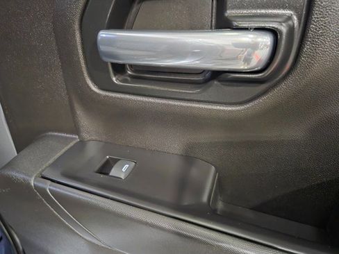 Used 2019 Chevrolet Silverado 1500 LT w/ Texas Edition image 38