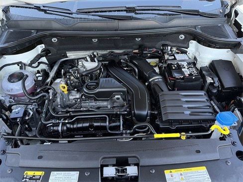 Used 2025 Volkswagen Taos SE image 25