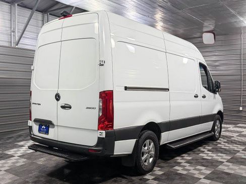 Used 2019 Mercedes-Benz Sprinter 144 image 5