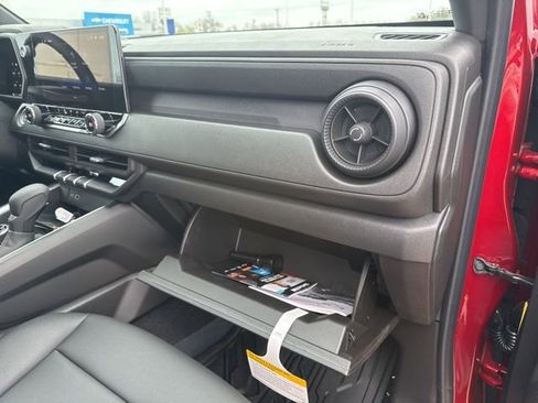 New 2026 Chevrolet Colorado Trail Boss w/ Off-Road Front Bumper Package AWD/4WD image 51