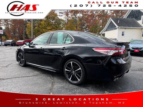 Used 2019 Toyota Camry XSE image 5