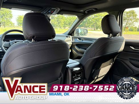 New 2025 Jeep Grand Cherokee L Laredo w/ Luxury Tech Group I image 15