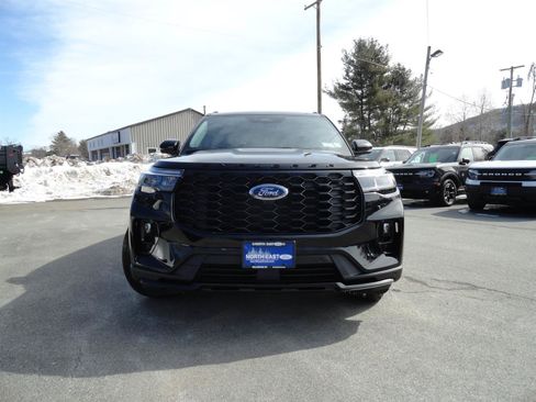 New 2026 Ford Explorer ST-Line AWD/4WD image 2