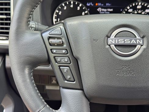 Used 2023 Nissan Frontier SV w/ SV Premium Package RWD image 21