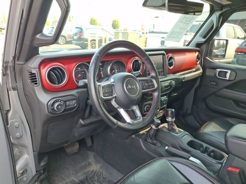 Used 2021 Jeep Wrangler Unlimited Rubicon w/ Xtreme Recon 35" Tire Package AWD/4WD image 16
