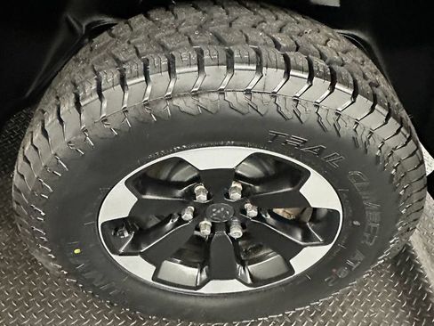 Used 2020 RAM 1500 Rebel AWD/4WD image 7