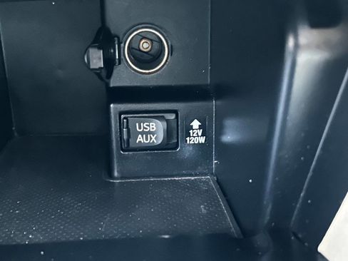 Used 2012 Toyota Camry LE image 21