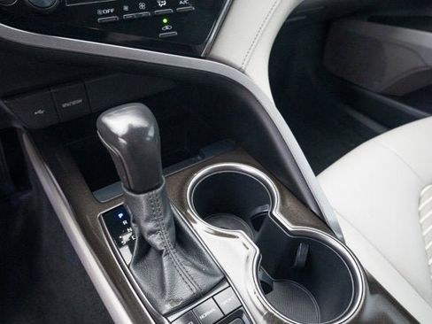 Used 2023 Toyota Camry SE image 20