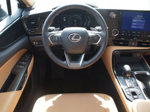 Used 2025 Lexus NX 350h AWD w/ Cold Area Package image 5