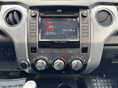 Used 2016 Toyota Tundra SR5 image 22