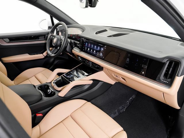Certified 2026 Porsche Cayenne AWD/4WD image 22