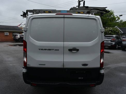 Used 2019 Ford Transit 250 130 Low Roof RWD image 6