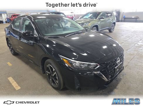 Used 2025 Nissan Sentra SV w/ All-Weather Package FWD image 1
