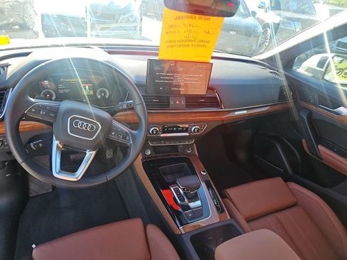 Used 2023 Audi Q5 e Prestige w/ Prestige Package AWD/4WD image 14