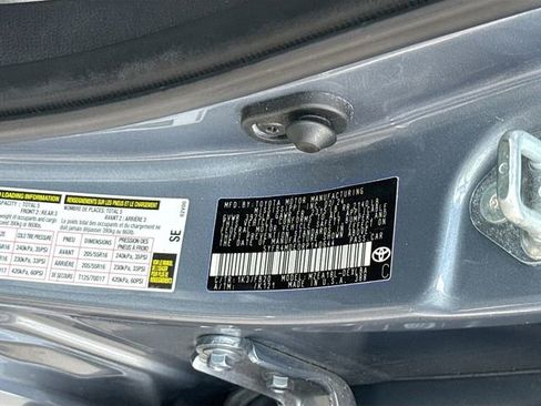 Used 2024 Toyota Corolla LE FWD image 30