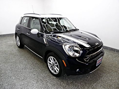 Used 2016 MINI Cooper Countryman S image 3
