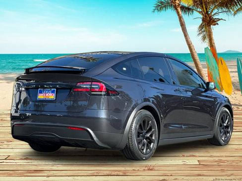 Used 2024 Tesla Model X AWD/4WD image 6