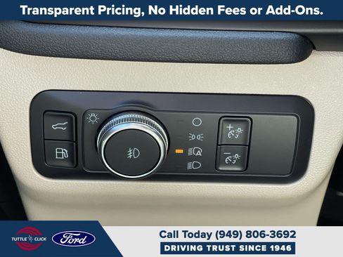 Used 2020 Ford Escape Titanium w/ Titanium Premium Package 2.0 AWD/4WD image 34