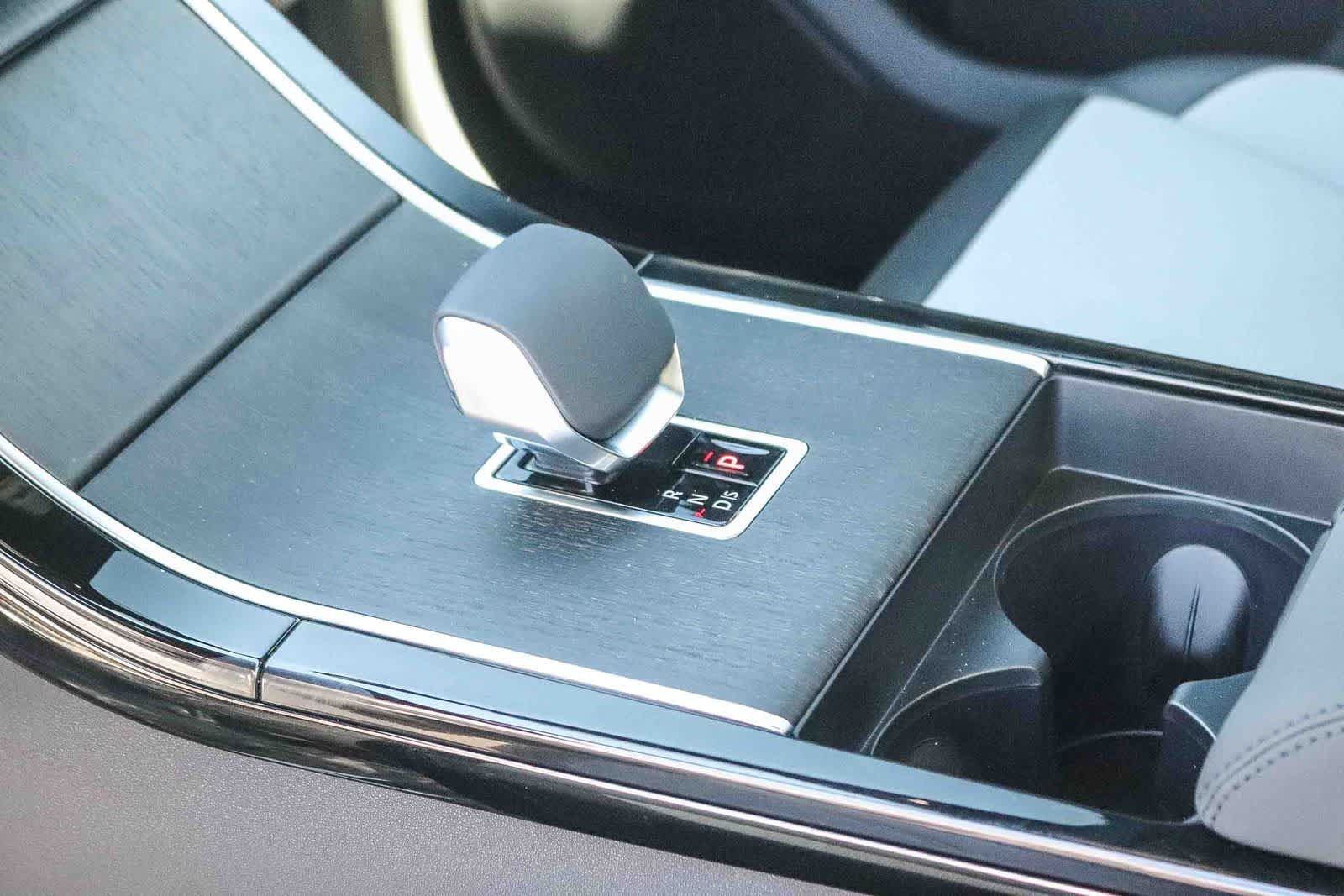 New 2026 Land Rover Range Rover Velar S AWD/4WD image 19