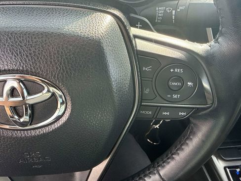 Used 2024 Toyota Camry SE FWD image 25