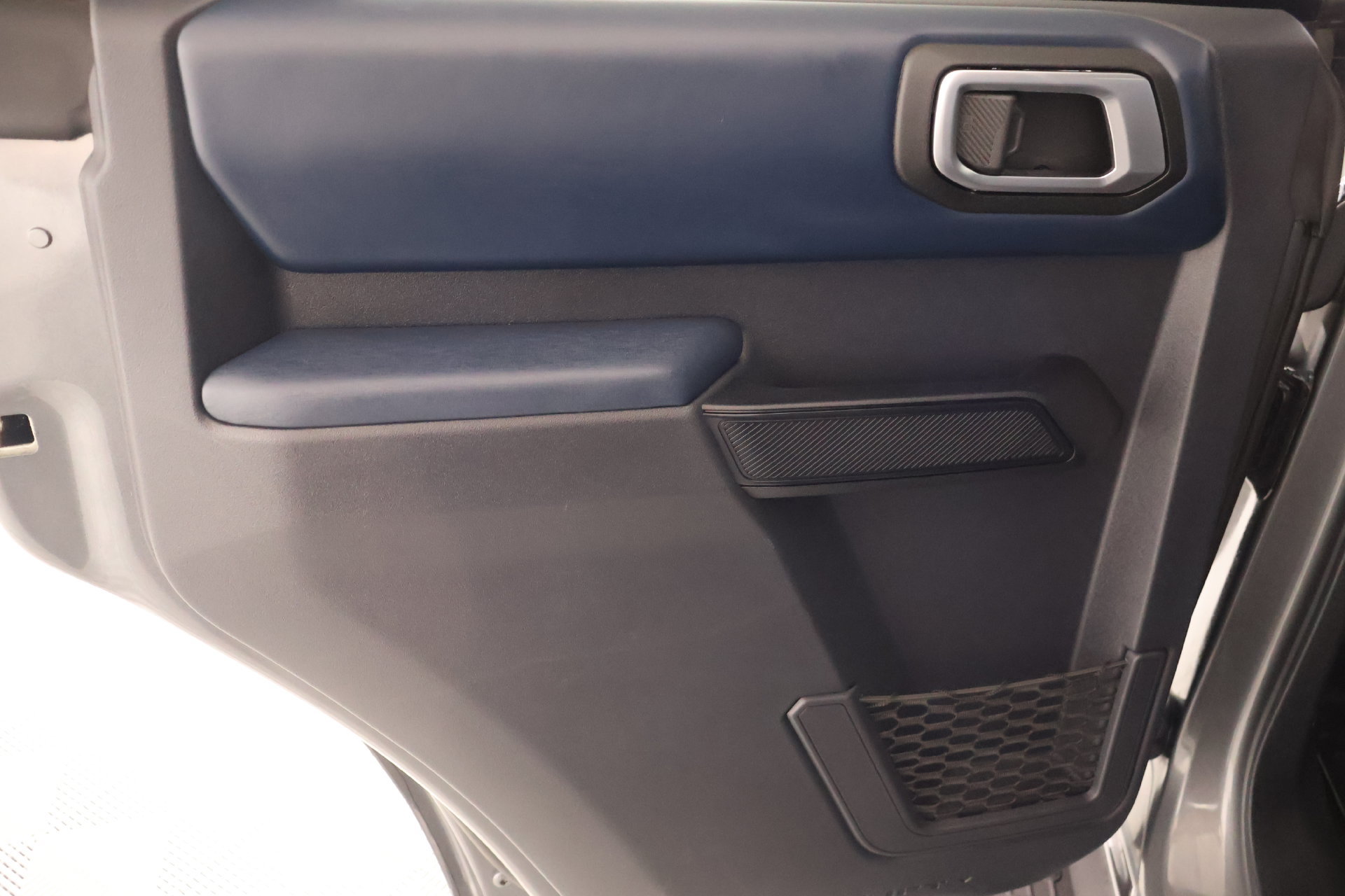 Used 2025 Ford Bronco Heritage Edition AWD/4WD image 18