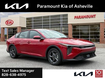New 2025 Kia K4 LXS