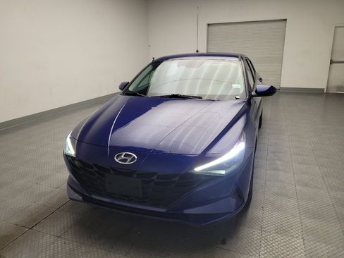 Used 2022 Hyundai Elantra SEL w/ Preferred Accessory Package FWD image 15