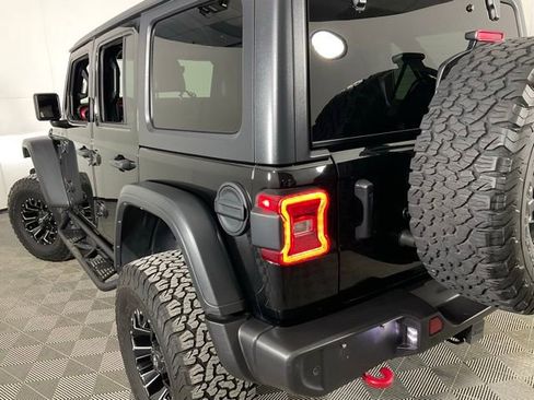 Used 2021 Jeep Wrangler Unlimited Rubicon image 34