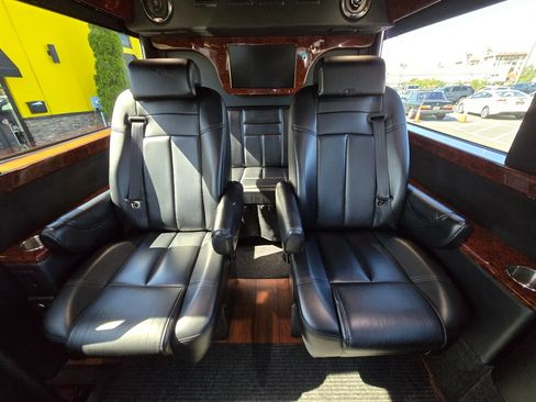 Used 2014 Mercedes-Benz Sprinter 2500 image 18