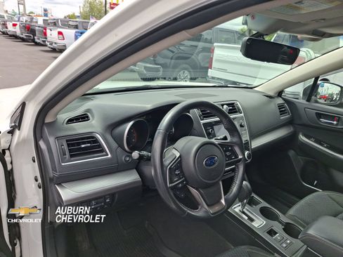 Used 2018 Subaru Outback 2.5i Premium AWD/4WD image 16