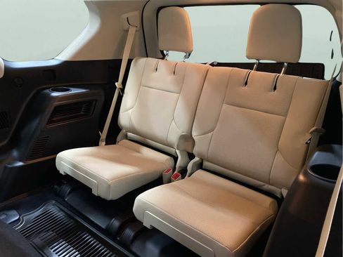 Used 2023 Lexus GX 460 Premium image 25