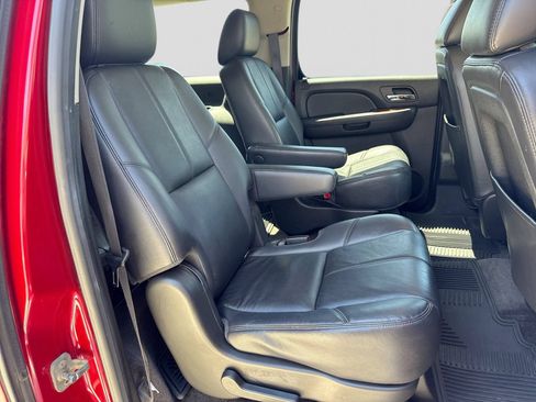 Used 2012 Chevrolet Suburban LT w/ All-Star Edition AWD/4WD image 24