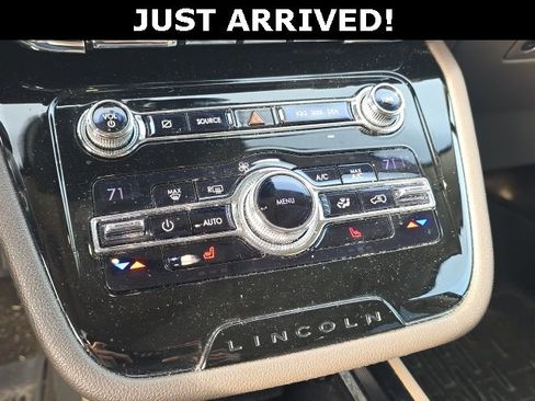 Used 2020 Lincoln Corsair FWD w/ Premium Package image 18