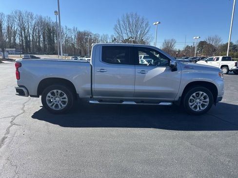 Used 2022 Chevrolet Silverado 1500 LTZ image 5