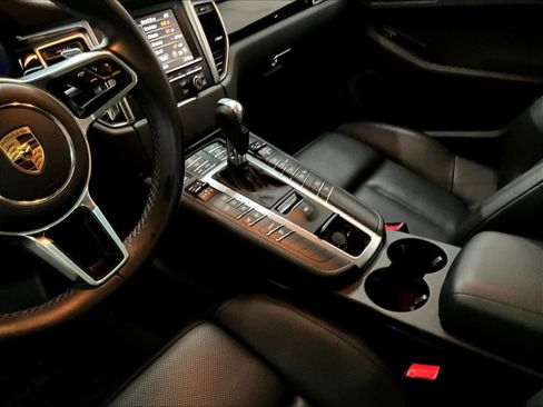 Used 2016 Porsche Macan S image 18