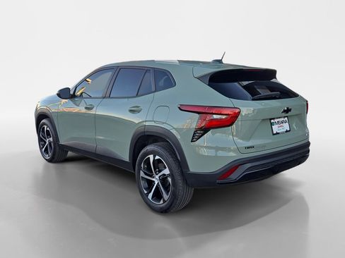 Used 2024 Chevrolet Trax RS image 3