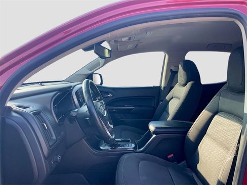 Used 2019 GMC Canyon SLE w/ SLE Convenience Package image 10