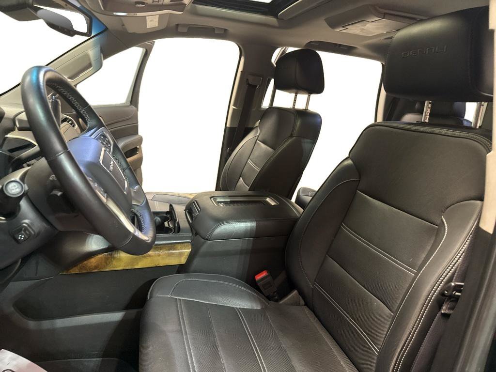 Used 2016 GMC Yukon Denali w/ Open Road Package AWD/4WD image 16